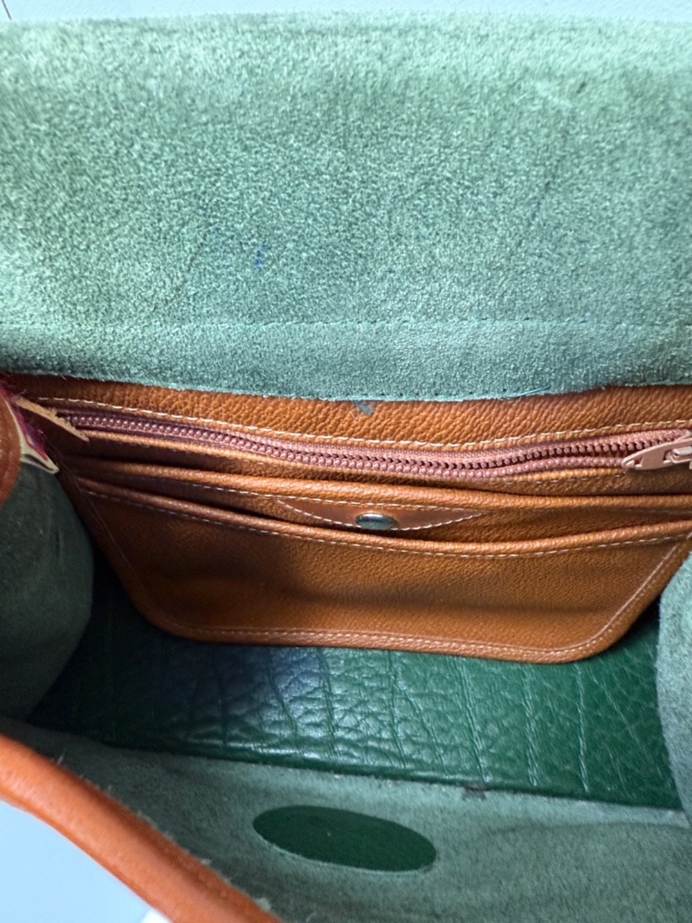 Vintage Dooney & Bourke Essex - Green Pebbled Leather Crossbody with Brown Trim - Picture 4 of 13